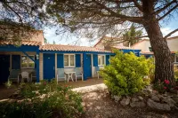 Hotel des 4 Vents "Esprit Camargue" Các khách sạn gần Salin d'Aigues-Mortes