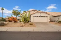 Cactus Cove: 3-Bedroom Lakefront Home w/ Pool, EV Charger in Arrowhead Lakes.