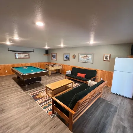 Remote Lake Roosevelt waterfront home