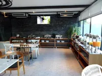 Natee The Riverfront Hotel Kanchanaburi