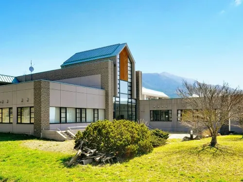 Apoi Sanso Hotels in Samani
