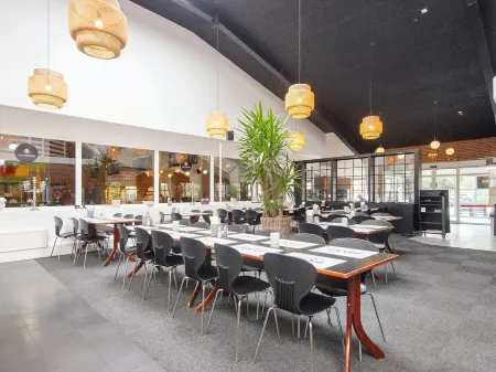 Charming 4-person Getaway- Type 7 Отели в г. Ho