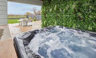 Host & Stay - the Stables