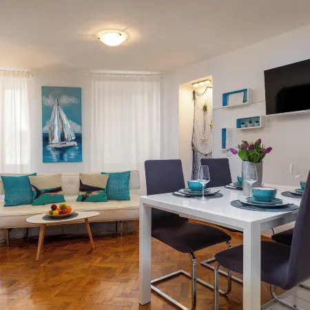 Sorgenfrei 2-Bedroom Apartment in Rovinj Old Town