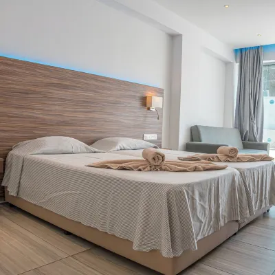 Fedrania Gardens Hotel Hotels near Nissi Beach
