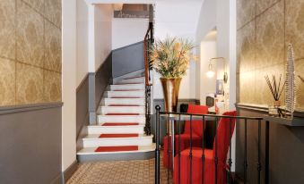 Arome Hotel