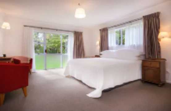 Patuha Rainforest Retreat Hotels in 