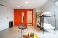 Via Amsterdam - Hostels