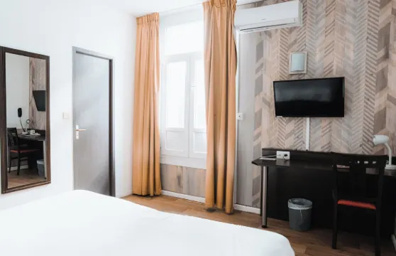 巴拉丁斯佩皮尼揚城市酒店