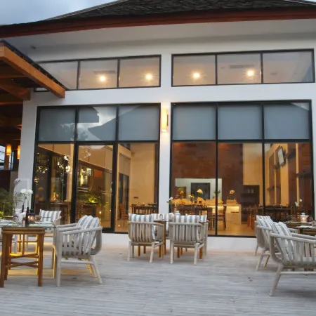 Mount Inle Hotel & Resorts Отели рядом с достопримечательностью «Монастырь Шве-Ян-Пяй»