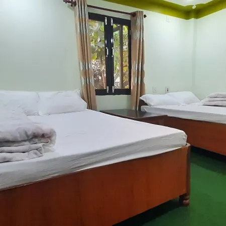 Tharu Mango Garden Resort