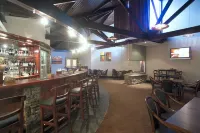 Ascot Park Hotel - bar