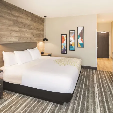 La Quinta Inn & Suites by Wyndham Atlanta South - McDonough