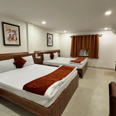 Hotel Saluja Hotels near Bagdogra Airport