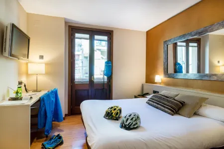 Hotel Els Caçadors de Ribes Отели в г. Ripolles