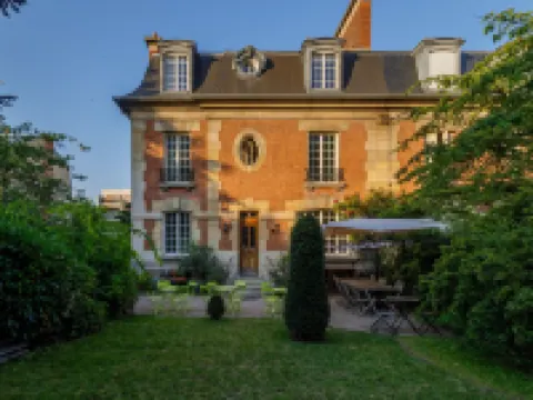 ロテル パルティキュリエ アニエール・シュル・セーヌのホテル