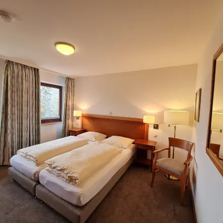 Hotel Waldquelle - Baumhaushotel Aerzen