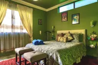 Twelve Hummingbirds Andes Retreat Hotels in 