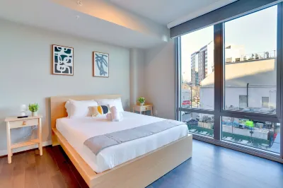 Cozy Apartments Near the Metro Hotels in Clarendon