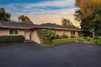 East Valley Manor by Avantstay Minutes to the Beach Hotels near Manning Park - Area 9