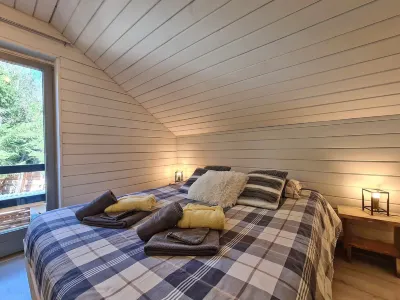 Chalet with Hot Tub in Durbuy Hotels in 