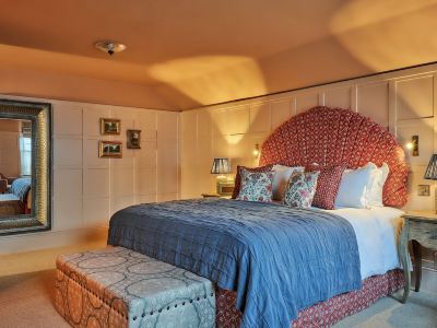 The White Hart - A Heartwood Inn