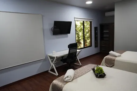 Villa Las Flores Отели рядом с достопримечательностью «Парк Панчо Лара»