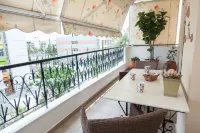 Sophisticated 2-Bedroom Retreat in Petroupoli