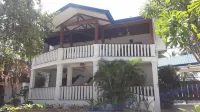 Rainbow Bay Beach & Dive Resort