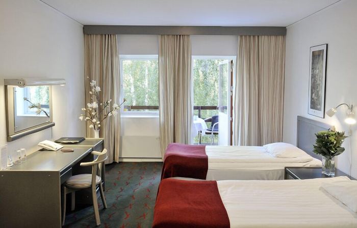 Ariston Hotell