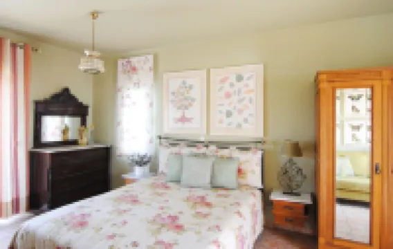 Pentathlon Villa Collection