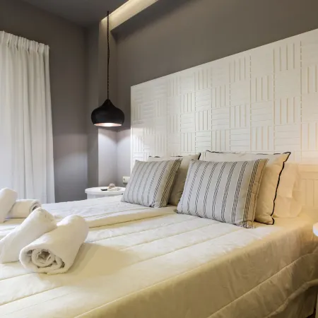 Candia Studios & Rooms