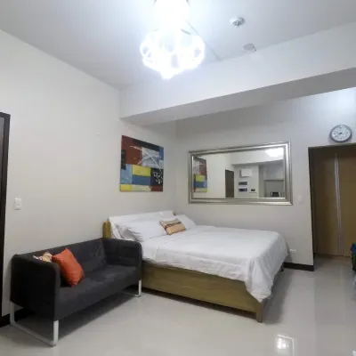 101 Newport Condo Across the Airport Отели рядом с достопримечательностью «Торговый центр Newport»