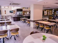 Master Curitiba Hotel - 1,6 km do Estádio Couto Pereira - Show Hotels near Mueller Mall