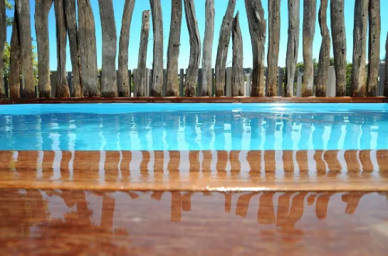 因維雷爾車站酒店