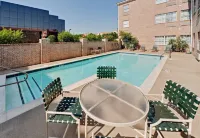 MainStay Suites Addison-Dallas - Parking