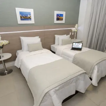 Hotel Adrianópolis All Suites