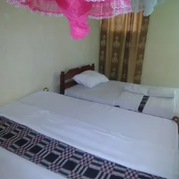 Green Court Hotel
