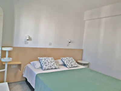 Rainbow Apartments Отели в г. 