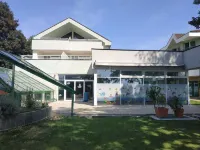 Apartmány Puerto Hotels in Senec