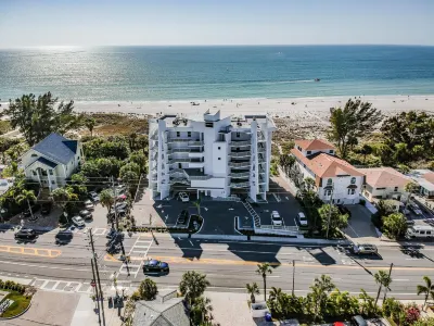 Oceana 204 East