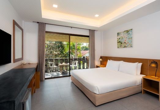 Dolphin Bay Over view