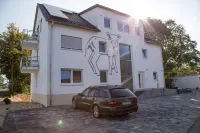 جاستهاوس زوم لام جارني Hotels near Turm Heroldstatt