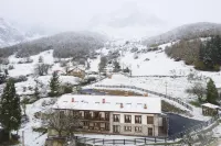 Apartamentos Los Picos de Europa - Apartments