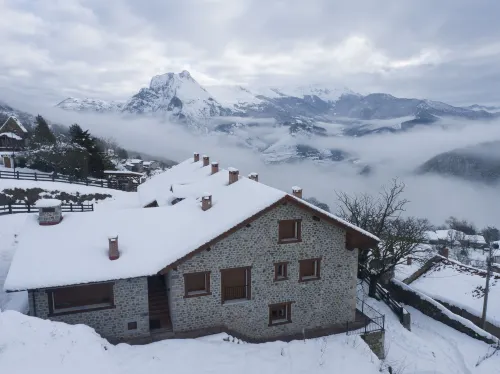 Apartamentos Los Picos de Europa - Apartments