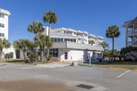 Plantation East 1103 Hotels near The Pines Park Public Boat Launch
