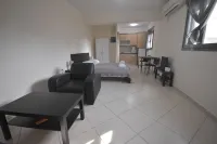 Avr Deluxe Suites 4 Airport Free Shuttle