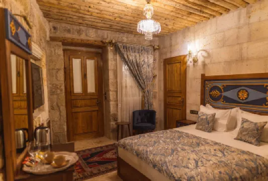 Solo Cave Suites Hotels near Ortahisar Castle