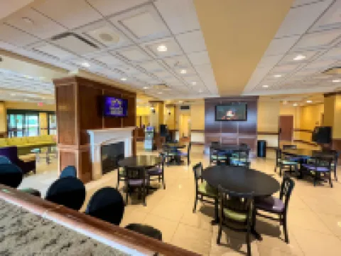 Mardi Gras Casino & Resort Hotels in Nitro