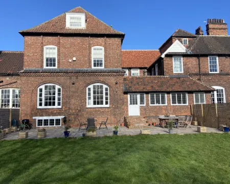 Red Barns Bed & Breakfast Hotels in Redcar